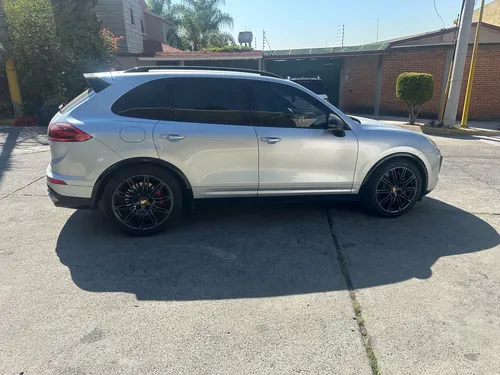 Porsche Cayenne 4.8 Turbo Tiptronic At