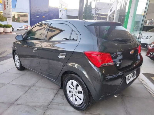Imagem 4 de 10 de Chevrolet Onix Hatch Lt 1.0 8v Flexpower 5p Mec. 2019