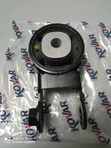 Base Motor ( Trasera ) Toyota Yaris 06/ 15 ( Automático )