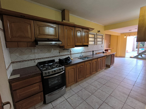 Alto Alberdi - Casa En Venta - 5 Dormitorios