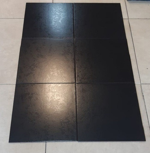 Imagen 3 de 9 de Piso Ceramico Lourdes 35*35 Negro Plus Piso / Pared
