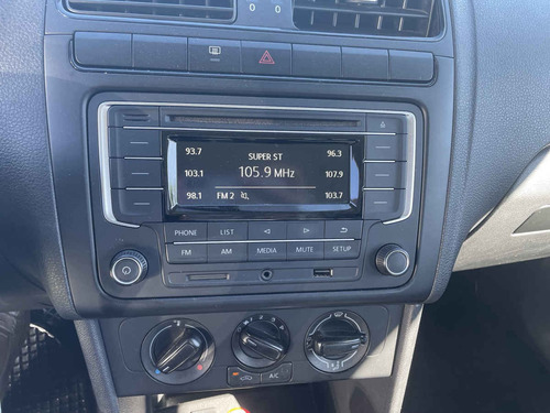Imagen 15 de 15 de Volkswagen Vento 2019 4p Starline L4/1.6 Aut