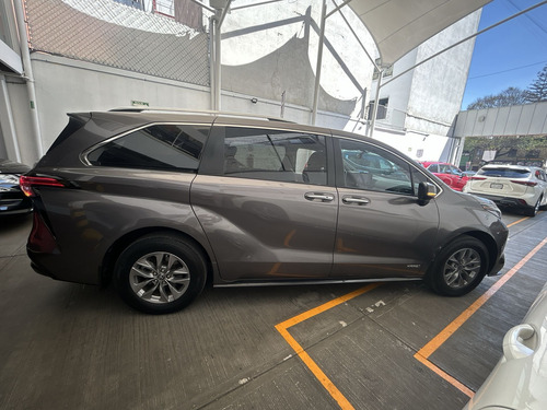 Toyota Sienna 3.5 Limited At