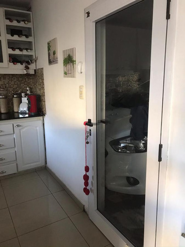 Casa En Venta - 3 Dormitorios 2 Baños 1 Pileta 1 Cochera - 230mts2 - Los Hornos