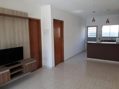 Imagem 4 de 14 de Casa De 2 Quartos No Cond. San Marino Em Senador Canedo