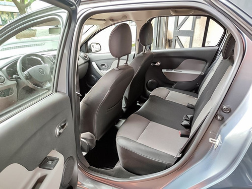 Imagem 7 de 11 de Renault Logan 1.6 Dynamique 8v 2015