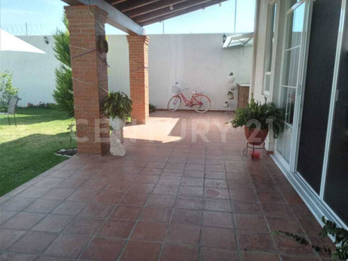 Casa En Venta - Metepec, Atlixco
