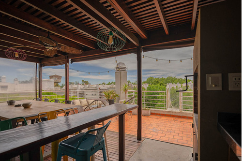 En Venta. El Talar De Martinez. 3 Ambs. Quincho Y Terraza Propios. Cochera.