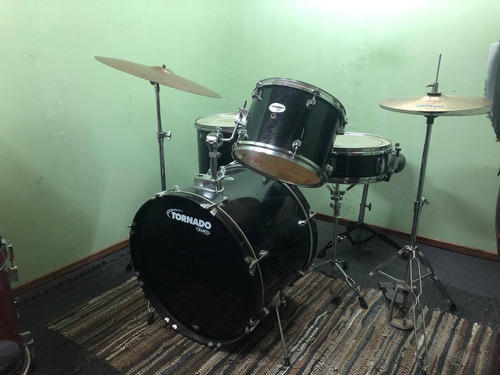 Batería Mapex Tornado + Ride Y Crash Sabianb8 + Hihat Paiste