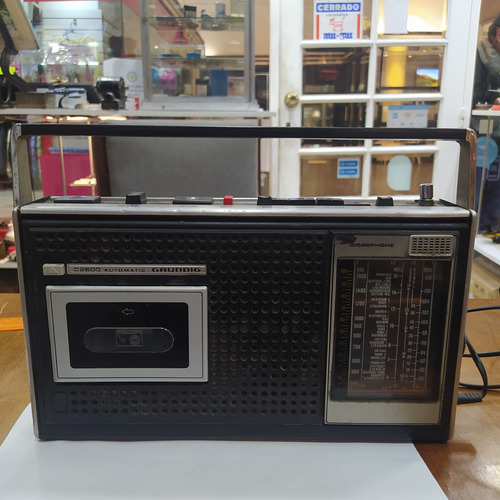 Antiguo Radiograbador Grundig C2600 Funciona