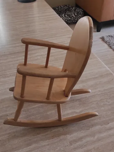 Mecedora En Madera Para Niños (Usado)