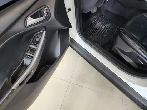 Ford Focus FOCUS 2.0 16V/SE/SE PLUS FLEX 5P AUT.