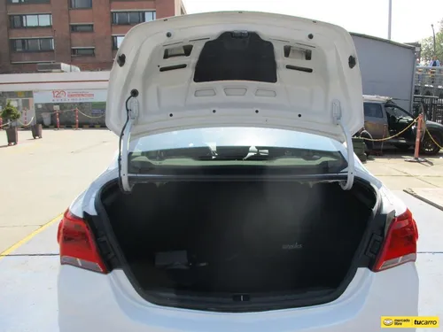 Chevrolet Onix Lt 1400cc Mt Aa