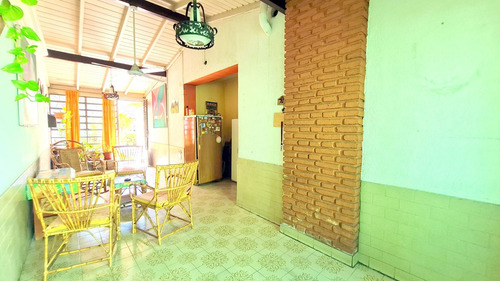 Imagen 25 de 30 de Casa 5 Ambientes Venta Piscina Cochera Ramos Mejia