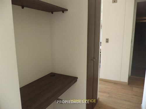 Departamento En Venta De 2 Dorm. En Estación Central