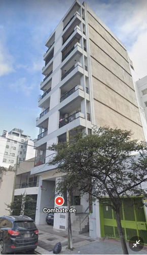 Cochera En Venta, En Barrio Sur. Piedras Al 200