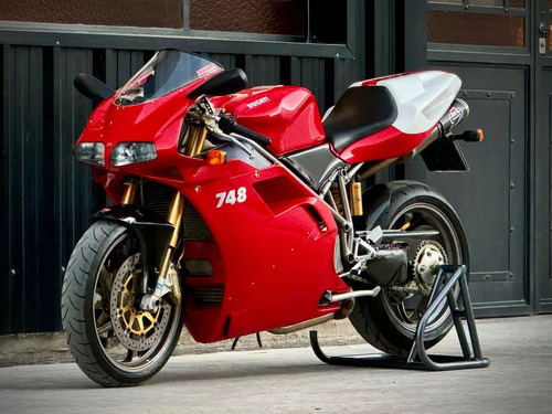 Ducati 758r 2001