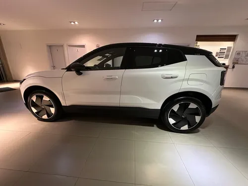 Volvo Ex30 2025