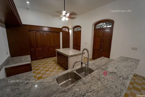 Casa Lujosa En Venta En Centro Histórico Mérida Remodelada