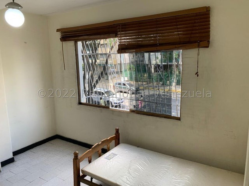 Imagen 12 de 14 de Apartamento En Venta Altamira 23-5503 Lr 04122183486