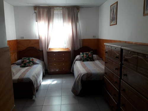 Imagen 23 de 27 de Casa De Esquina Remodelada 4 Años