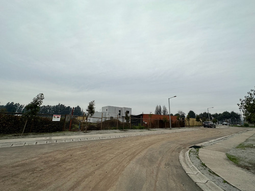 Condominio, Guardias 24/7 En Chicureo, A Pasos De Colegios