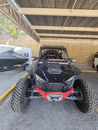 Polaris Razor Pro 4 Plazas