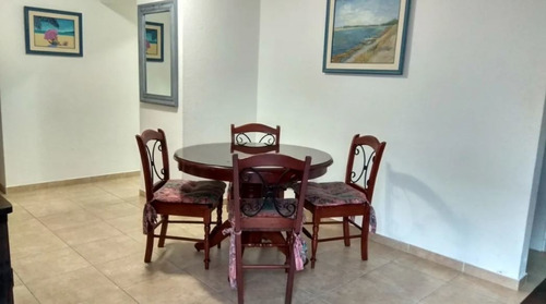 Sitio Vende Apartamento En La Península De Punta Del Este.