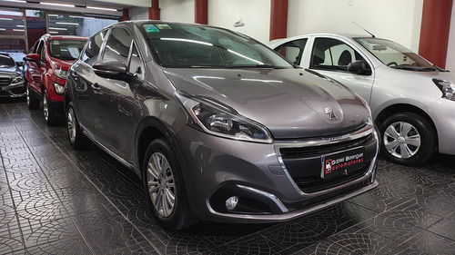 Peugeot 208 1.5 Allure Touchscreen