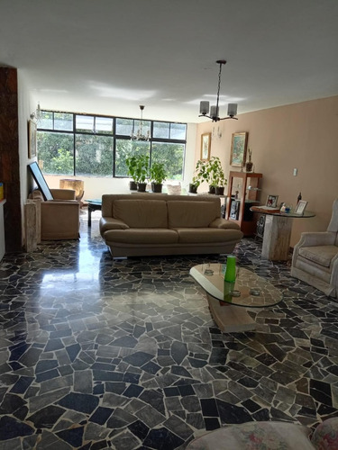 Se Vende Hermosa Casa En Cumbres De Curumo Baruta Bb