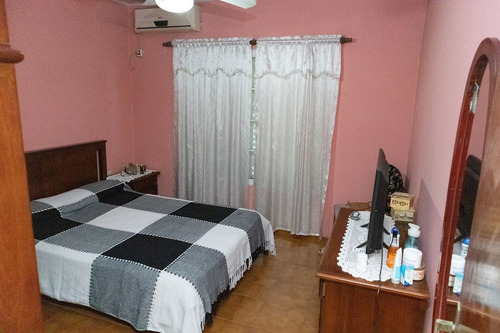 Venta Casa 2 Dorm A Media Cuadra De Av Blas Parera