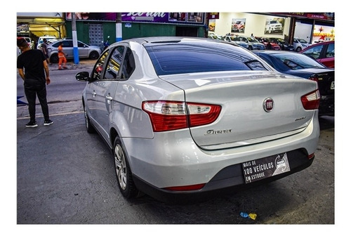 Imagem 10 de 15 de Fiat Grand Siena 1.4 Mpi Attractive 8v Flex 4p Manual