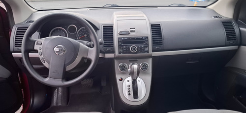 Nissan Sentra 2.0 Custom Cvt