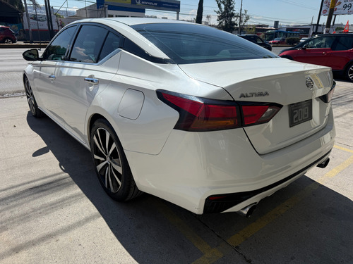 Nissan Altima EXCLUCIVE 2.OT