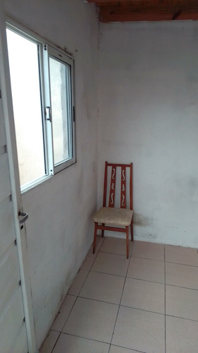 Imagen 9 de 9 de Habitación 3x3 Luminosa Para Hombre Solo Servicio Incluidos.