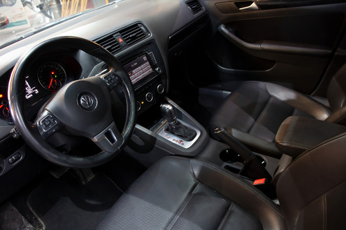 Volkswagen Vento 2.5 Luxury 170cv Tiptronic