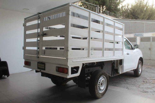 Imagen 6 de 15 de Nissan Estacas Np300 2021 2p L4/2.5 Man D/h A/a