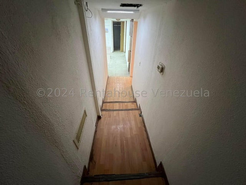 Ana Torres. Local Comercial En Venta 24-22288 En Chuao