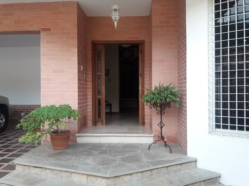 Inmobilia Group Vende Casa En Altos De Guataparo