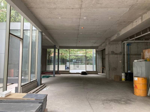 Local Comercial En Arriendo En Edificio Plaza Bucarest