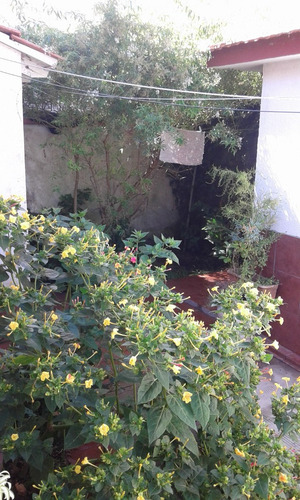 Imagen 5 de 11 de Vendo Casa Al Frente Con Gas Natural Zona Centro Con Patio