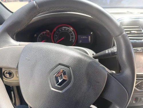 Renault Stepway 1.6 Intense Automática