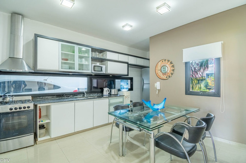 Casa En Venta En Cantegril Funes Con Piscina