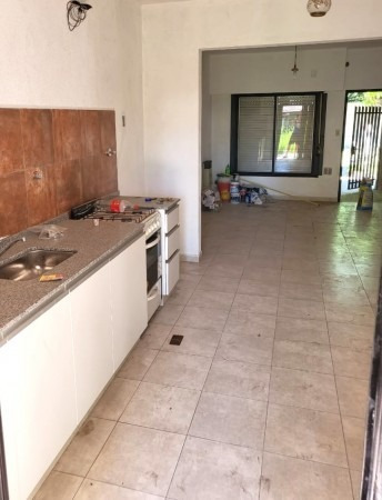 Imagen 4 de 15 de Casa Con Local Totalmente Remodelada A Nuevo
