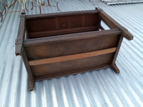 T-rara Mesa Tv Bar En Plástico Símil Madera 80 X 40,5 X 61,3 (Usado)