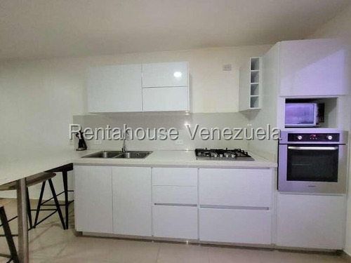 Yoselin Cabesas Vende Apartamento En Ciudad Roca, Yc 25-23837