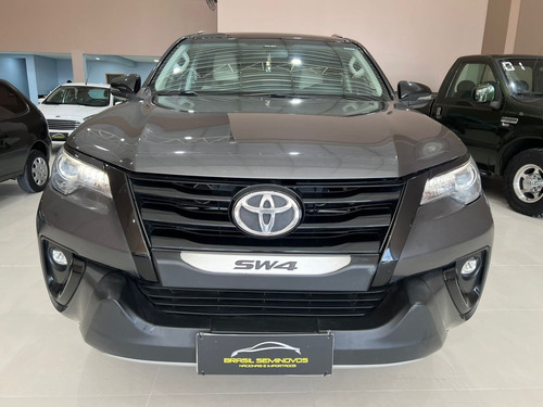 Toyota Hilux SW4 2.8 SRX DIAMOND 4X4 7 LUGARES 16V TURBO INTERCOOLER DIESEL 4P AUTOMÁTICO