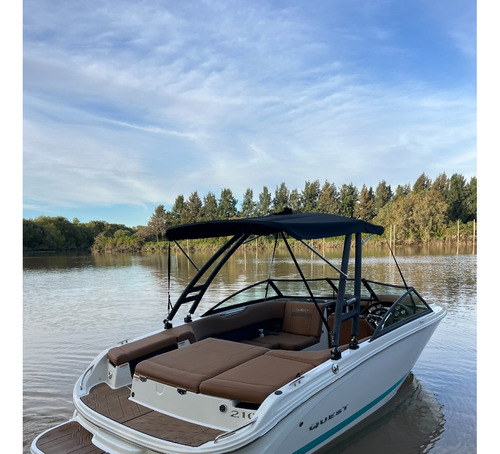 Lancha Open Quest 210 Con Motorizacion Volvo 200 Hp Sx 2025