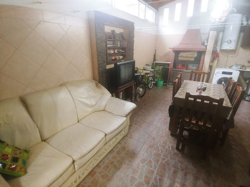 Venta De Ph 3 Ambientes Lomas Del Mirador Cochera