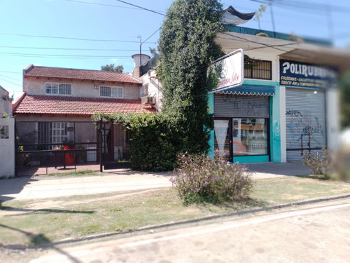 3 Locales Comerciales + Casa Chalet Virrey Del Pino Km38700